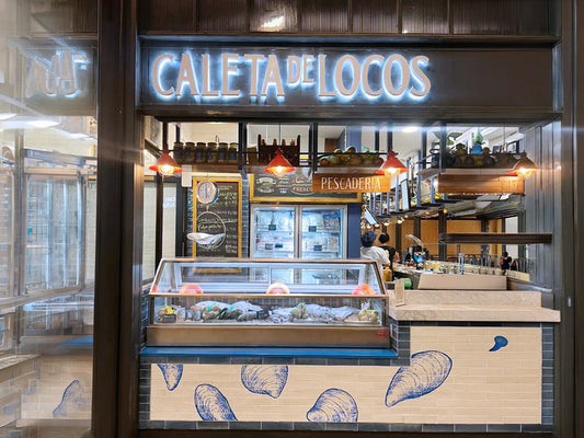 VITRINA EXPOSICIÓN DE PESCADOS – CALETA DE LOCOS MUT