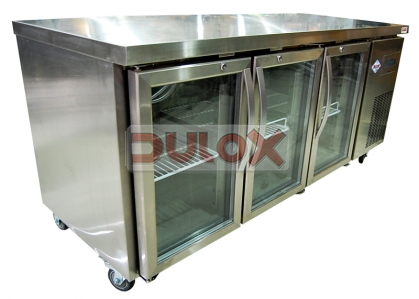 MESÓN REFRIGERADO DE 3 PUERTAS CRISTAL 1800 X 700 X 850 MM / M3PC-1800