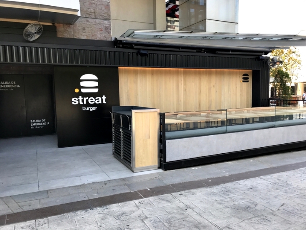 PROYECTO STREAT BURGER PARQUE ARAUCO E ISIDORA GOYENECHEA